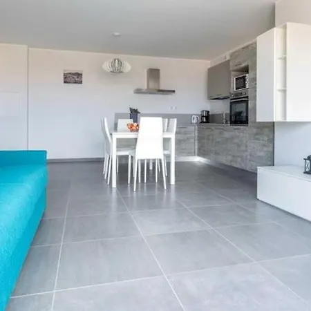 Algajola Sleeps 4 Air Con Wifi T814313 *